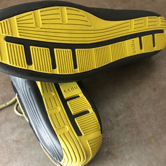 Black and Neon Deck shoes - Picture 5 of 6